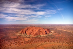 Uluru,_helicopter_view